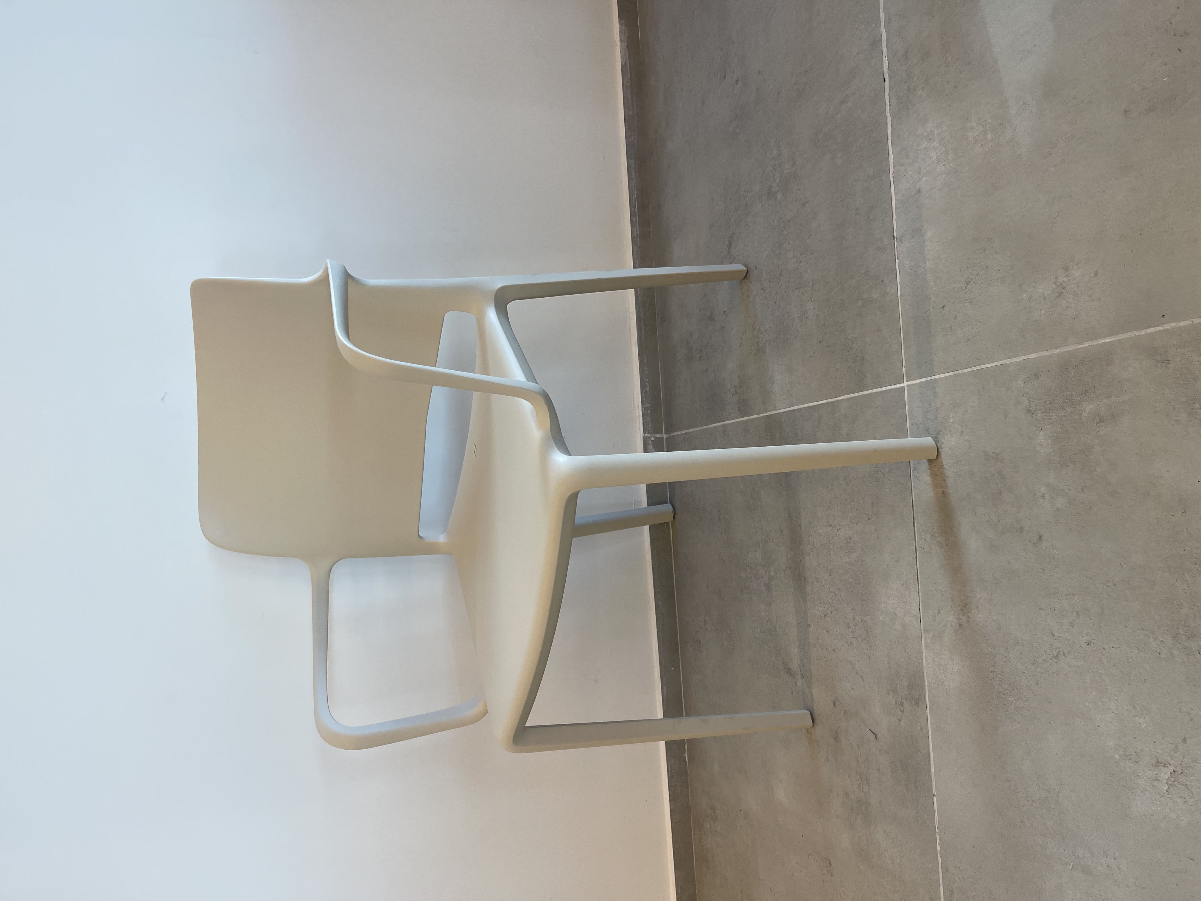 כיסא אוכל MINIMAL עם ידיות