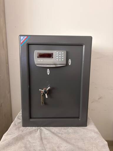 כספת דיגיטלית דגם B600 בעל תקן EU S2 להגנה מקסימלית 108 ק"ג תוצרת ישראל