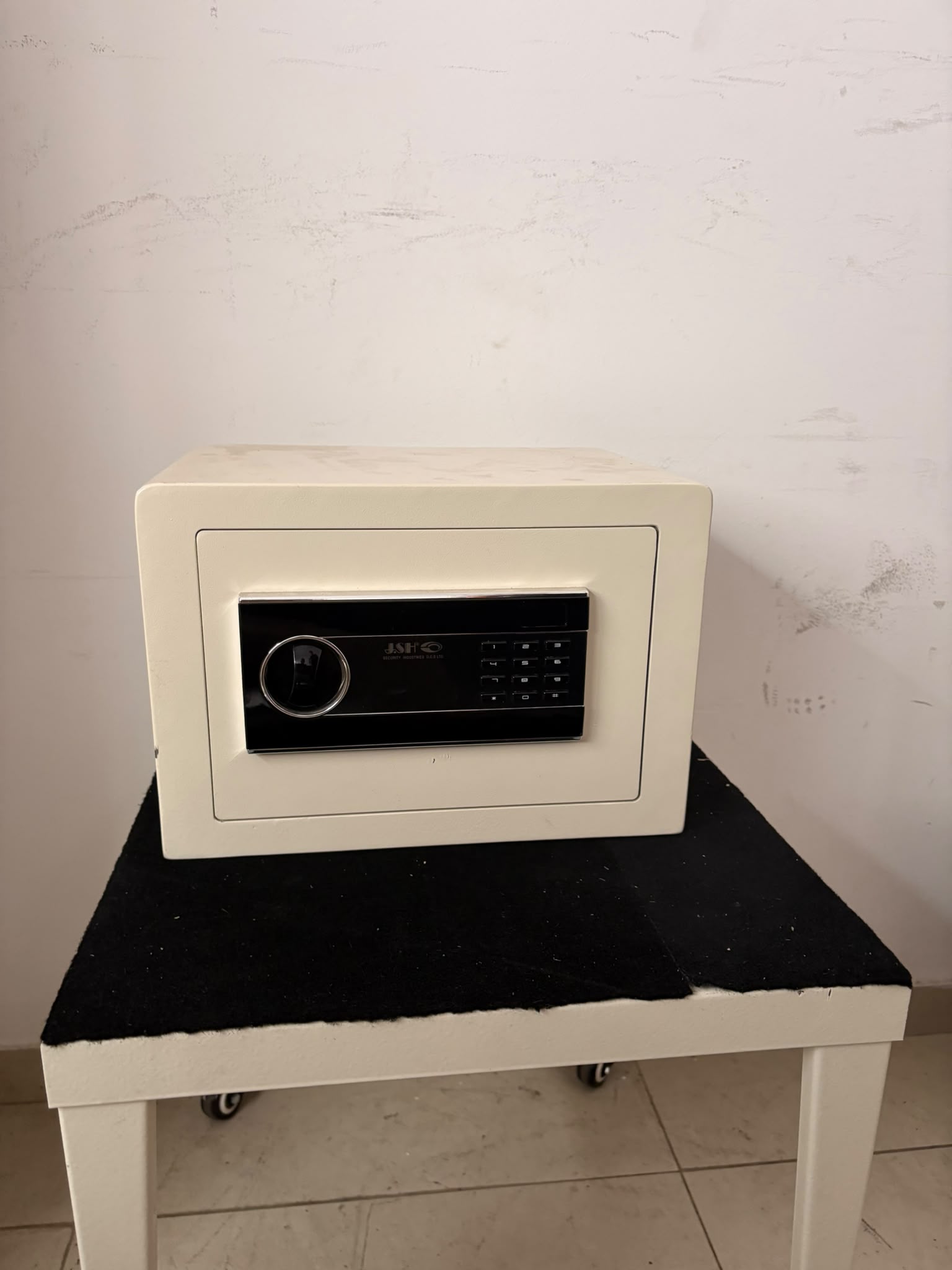 כספת דגם V250 כספת דיגיטלית לבית ולמשרד מפתח חירום אזעקה מובנית 14 ק"ג כספת לאקדח