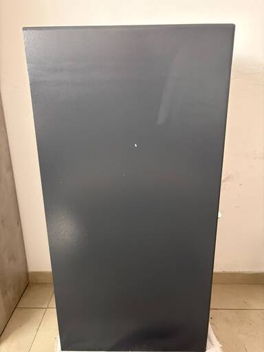 כספת דיגיטלית דגם B1000 בעל תקן EU S2 להגנה מקסימלית 155 ק"גתוצרת ישראל כספת תרופות וסמים תקן 90.91 לנשק ארוך – מבט מצד שמאל