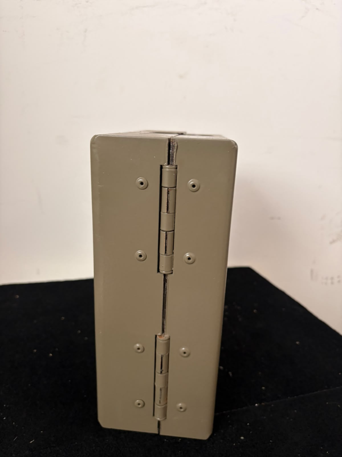WP-007 מנעול מתקן נעילה לנשק ארוך – מבט מצד ימין
