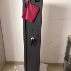 כספת נשק ארוך דגם G1250 כספת רובה מנעול מכני תקני – 70 ק"ג כספת כיתות כוננות